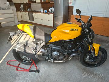 Ducati monster 821