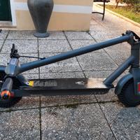 Monopattino elettrico Maserati