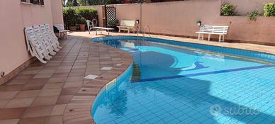 Margine Rosso lato spiaggia, villa con piscina
