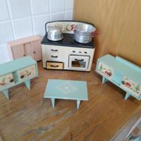 Cucina giocattolo in latta
