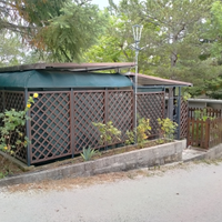 Struttura con casetta più roulotte