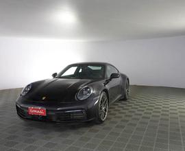 PORSCHE 911 911 Carrera 4