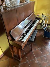 Pianoforte verticale Yamaha
