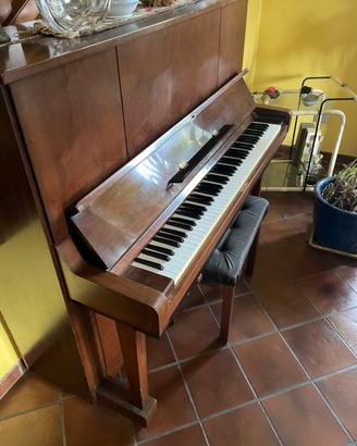 Pianoforte verticale Yamaha