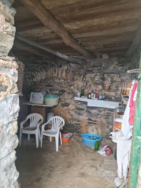 Rustico / Casale di 60 m² con 2 locali a La Spezia - Vista 2