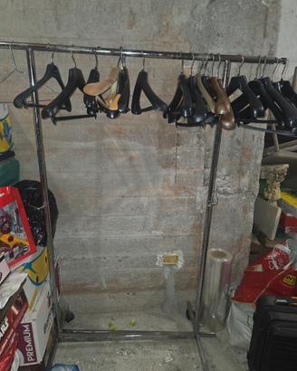 rella porta abiti da mercato 