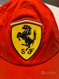 Cappellino Ferrari. Raro sa collezione.