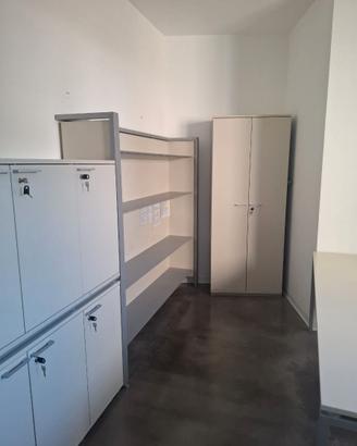 N° 2 postazioni  arredamento  uffici