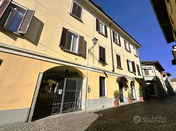 MONOLOCALE A VIMERCATE