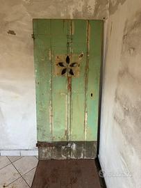 Porte e oggetti arredamento antichi
