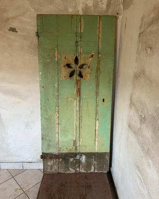 Porte e oggetti arredamento antichi