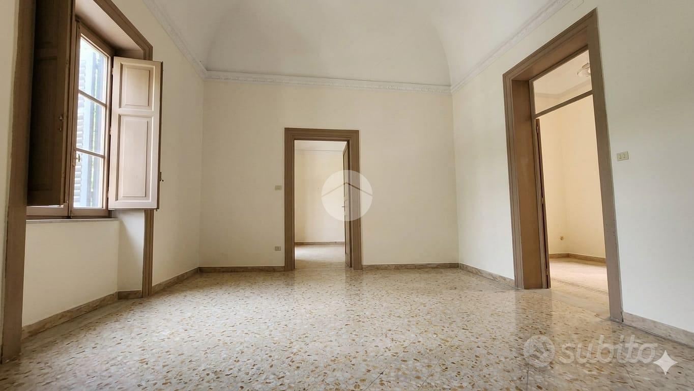 Apartment in Palermo, VIII Circoscrizione - Altro