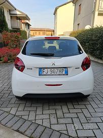Peugeot 208 Allure