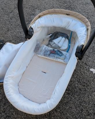 Culla navicella con agganci auto e cinture interne