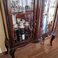 Vetrina cristalliera antica