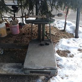 vecchia bilancia basculante 