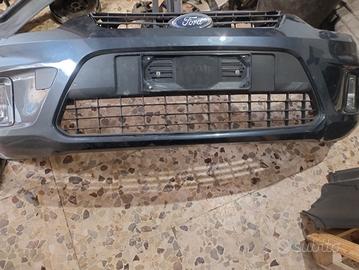 musata Ford c max versione titanium