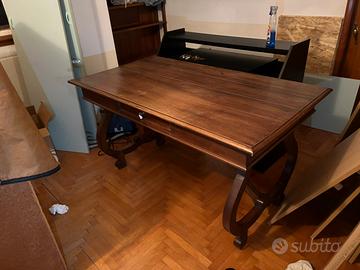 Tavolo da ufficio in legno +sedie