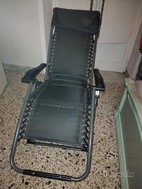 Sedia a sdraio con poggiapiedi 