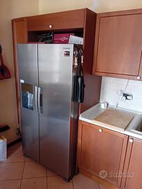 cucina completa di elettrodomestici