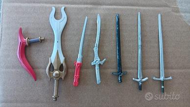 Piccolo lotto spade/armi per action figure