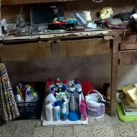 Banco da lavoro (bancone) vintage con morsa e mola