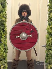 Scudo vichingo ispirato a Ragnar, artigianale