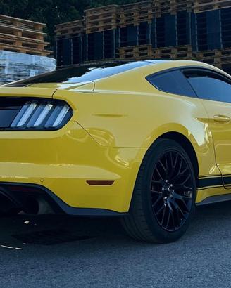 Ford Mustang *testata nuova* Coupé 2.3 317cv
