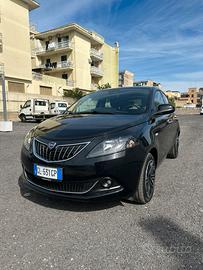 Lancia Ypsilon 1.0 5 Porte Hybrid Gold