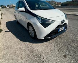 Toyota Aygo 1.0 VVT-i 72 CV 5 porte x-fun 2019