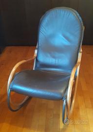Poltrona a dondolo vintage di design “Nonna”