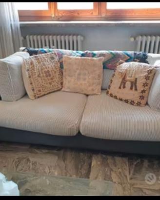 Divano 2 posti