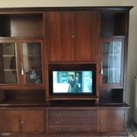 Parete attrezzata stile arte povera