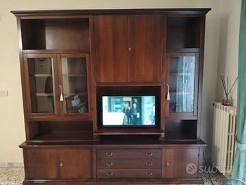 Parete attrezzata stile arte povera