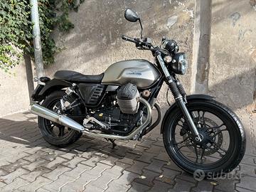 Moto Guzzi v7 II stone abs