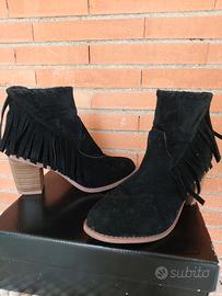 Stivale tronchetto donna con frange 39