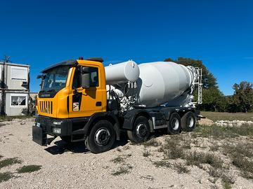 Astra hd8 autobetoniera