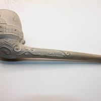 Splendida pipa in terracotta cesellata