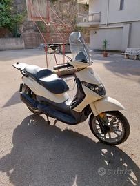 Piaggio BEVERLY 250 anno 2005