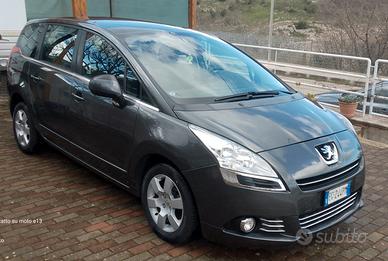 Peugeot 5008 1.6 hdi 112cv - anno 2011