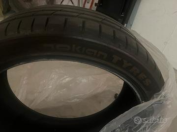 Nokian powerprof 225-40-19 93 y estive