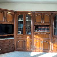 Parete attrezzata angolare classica con vetrine