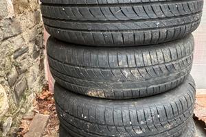 Pirelli Cinturato P1 Verde 185/60 R15 88H - NUOVE