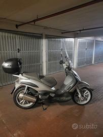 Piaggio Beverly 200