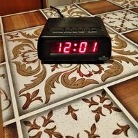 Orologio sveglia elettrica 