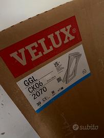 Velux originale CK06 completo di raccordo
