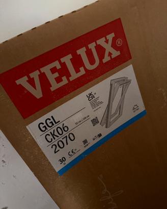 Velux originale CK06 completo di raccordo