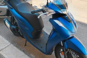 Honda sh 150 blu
