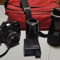 Macchina fotografica con 3 obiettivi e borsa