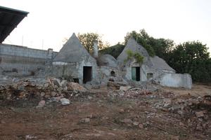 Vendita complesso di trulli con terreno Specchia T